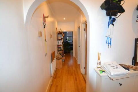 1 bedroom apartment to rent, Balham Grove, London SW12