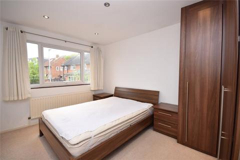 3 bedroom detached house for sale, Summerhill Place, Leeds, West Yorkshire