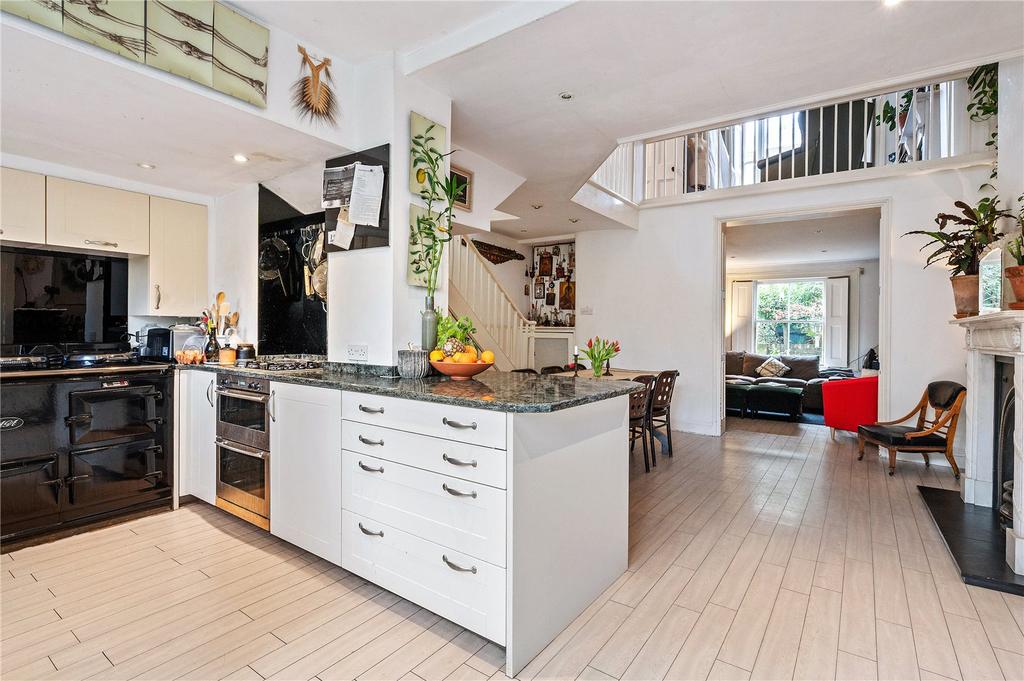 Reception/Kitchen