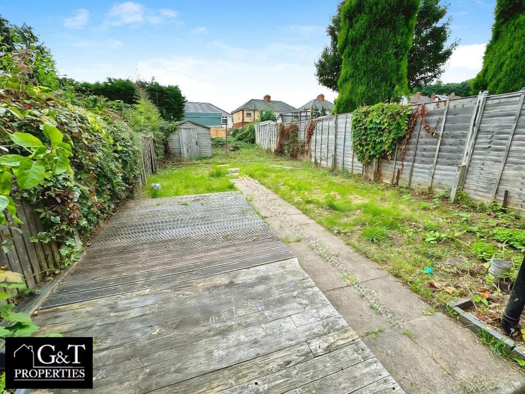 Communal Rear Garden With Regular Gardener