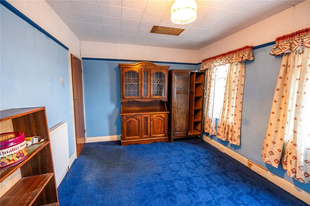 Bedroom 2 (2)