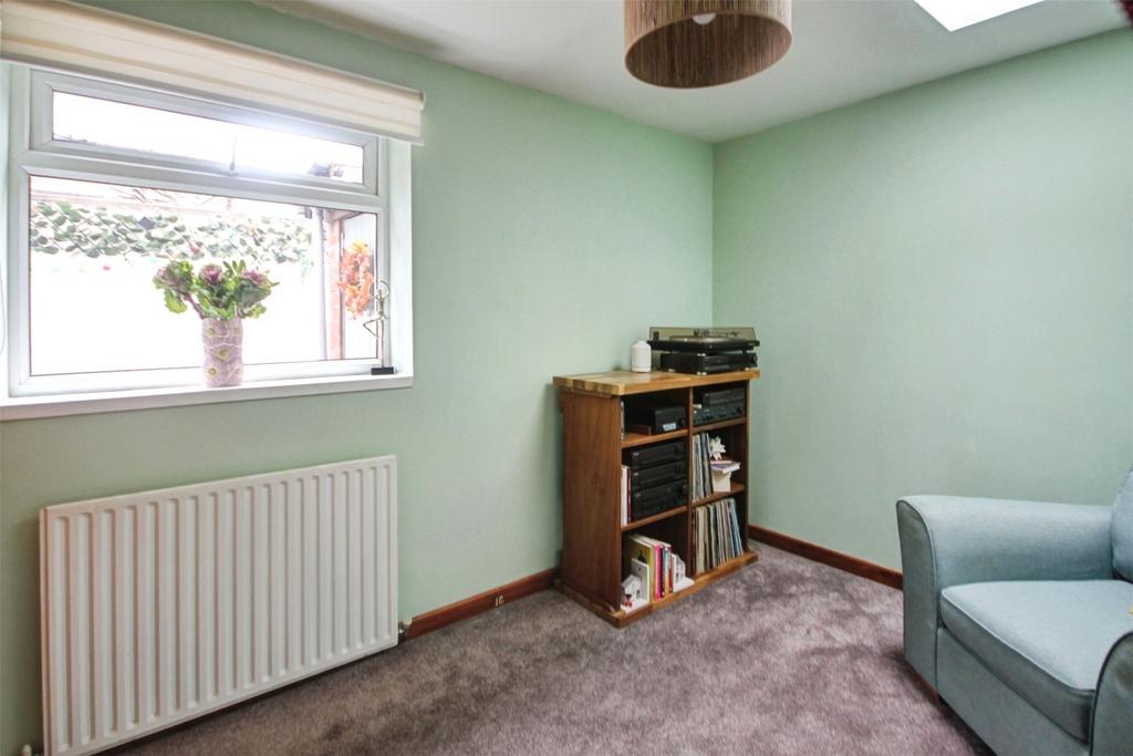 Bedroom/Office