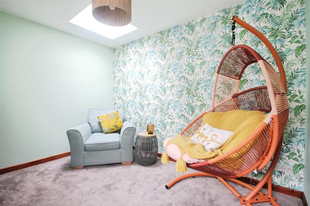 Bedroom/Office