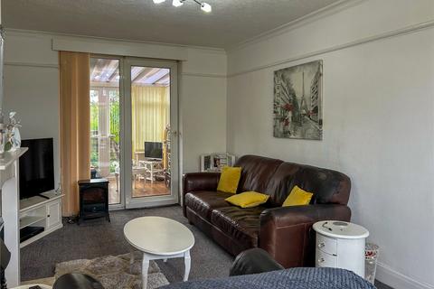 2 bedroom semi-detached house for sale, Barlea Avenue, Manchester, Greater Manchester, M40