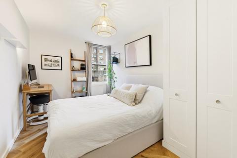 2 bedroom flat for sale, Thorndike House, 35 Vauxhall Bridge Road, London, SW1V