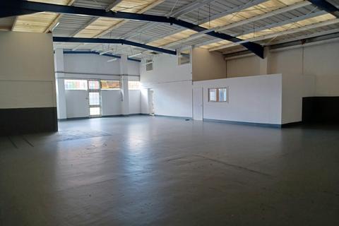 Warehouse to rent, 17-35 Loverock Rd Reading RG30 1DZ