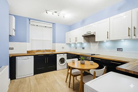 3 bedroom flat to rent, Morpeth Mansions, Morpeth Terrace, London, SW1P