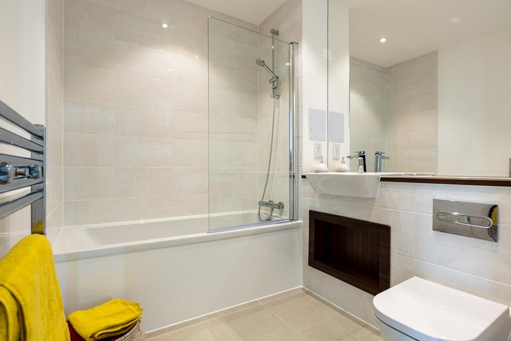 Family friendly bathroom - typical Taylor...
