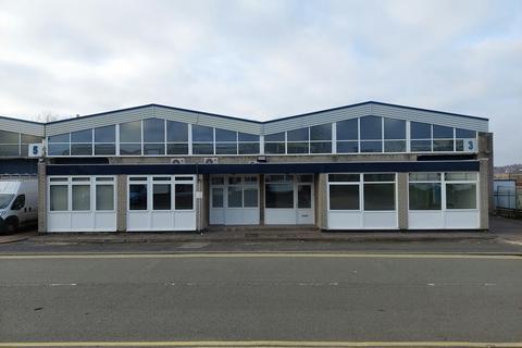Property to rent, Charlton Dr Cradley Heath B64 7BJ