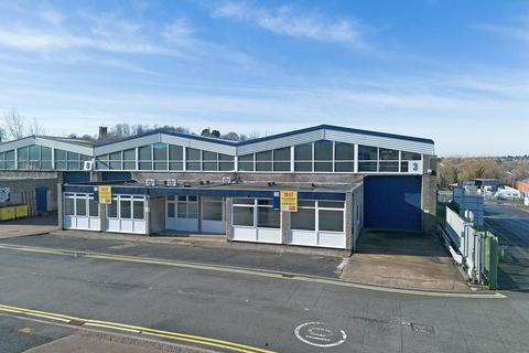 Property to rent, Charlton Dr Cradley Heath B64 7BJ