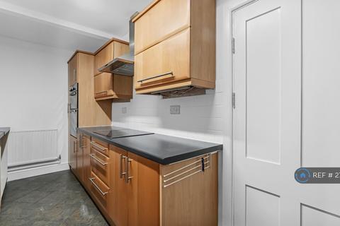 3 bedroom terraced house to rent, London, London, W3
