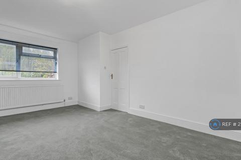 3 bedroom terraced house to rent, London, London, W3