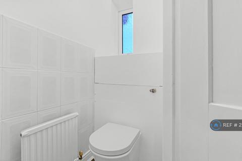 3 bedroom terraced house to rent, London, London, W3