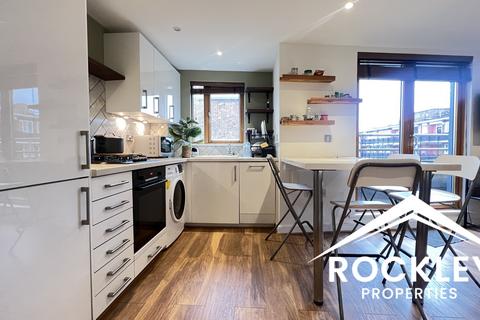 2 bedroom flat for sale, Wolverley Street, London E2