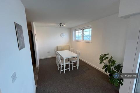2 bedroom flat to rent, Erebus Drive, London, SE28