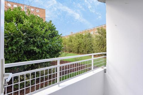 undefined, Cremorne Estate, London SW10