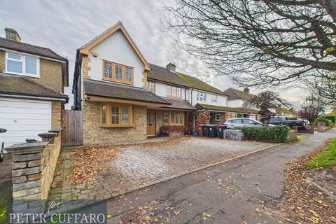 undefined, St. Margarets Road, Ware SG12