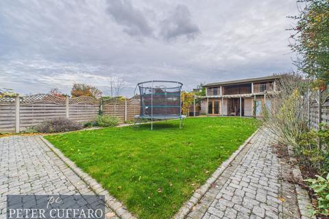 undefined, St. Margarets Road, Ware SG12