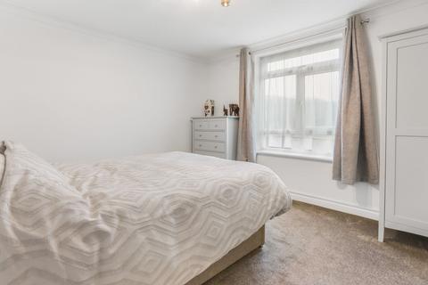 2 bedroom flat for sale, Windsor Close, Hove, BN3