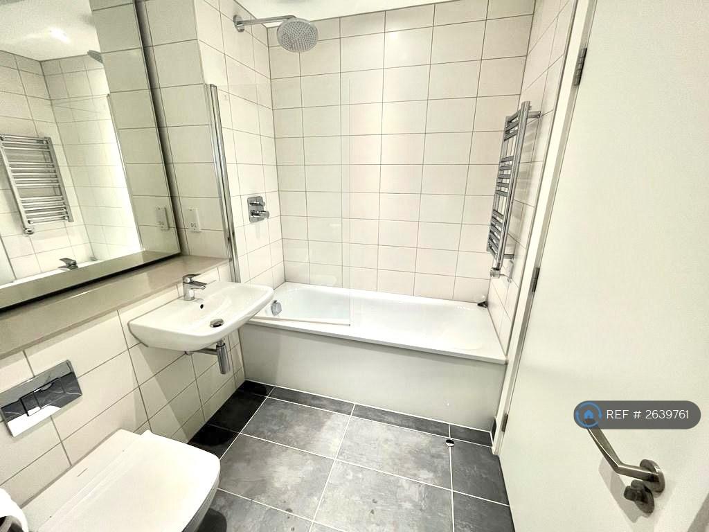 En-Suite Bathroom