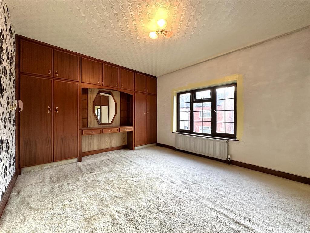 Master Bedroom 262