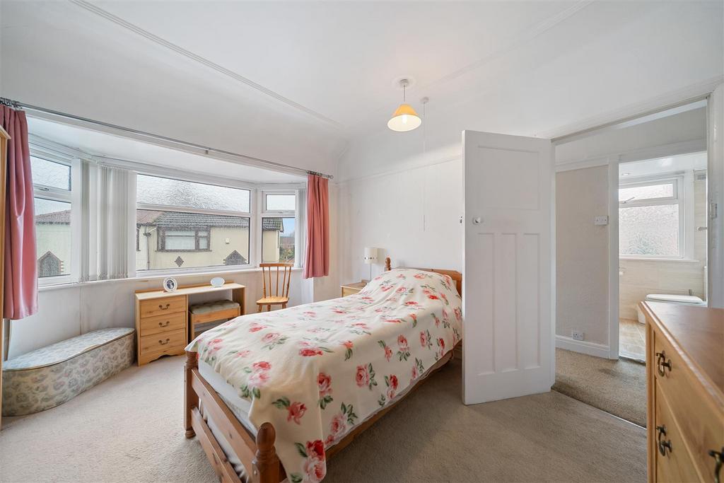 Bedroom 1b.jpg