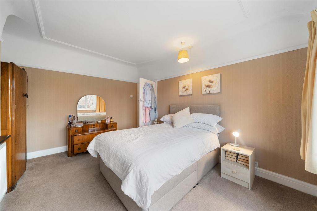 Bedroom 2c.jpg