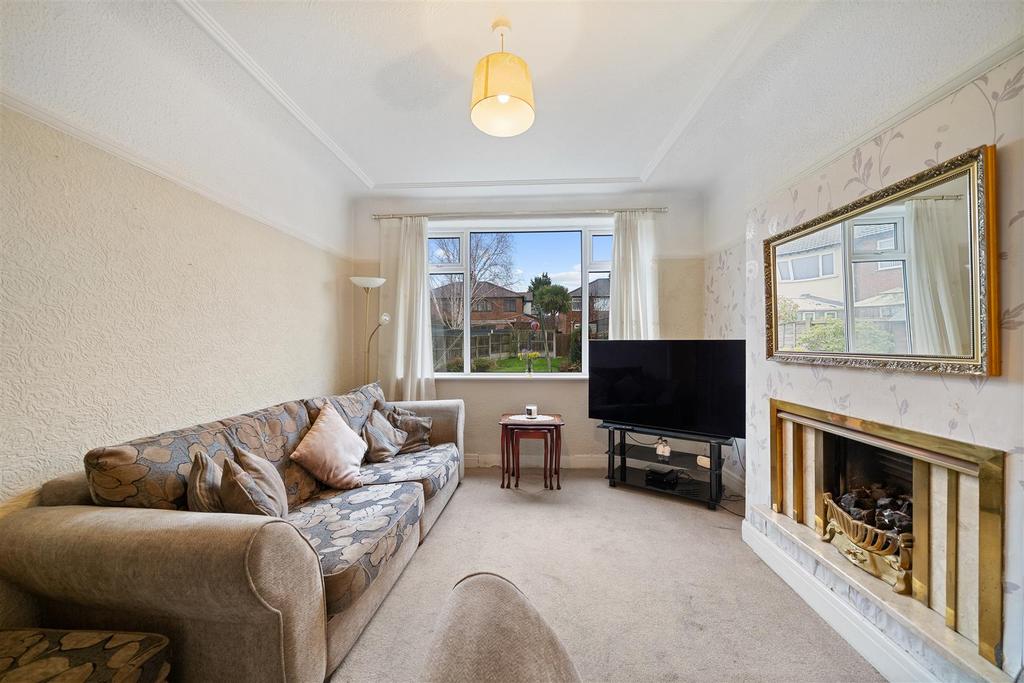 Living Room1.jpg