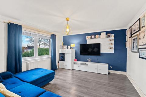 undefined, Fallas Place, Fauldhouse