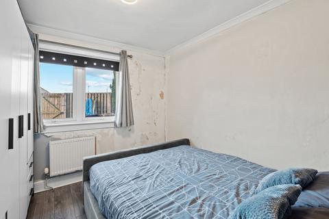 undefined, Fallas Place, Fauldhouse