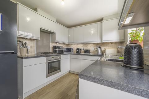 Pioneer Road, Swindon SN25