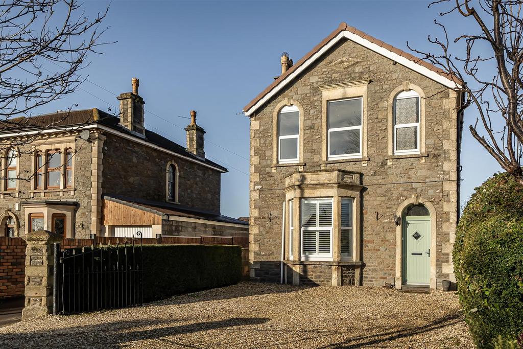 Driveway/Front