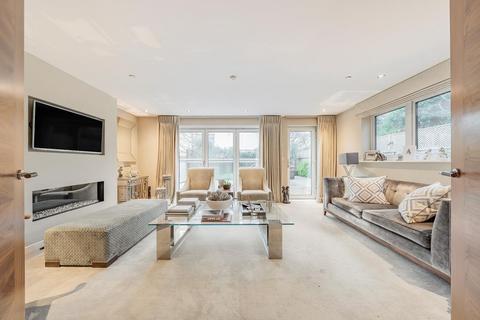 4 bedroom semi-detached house for sale, Bat Gardens, Kingston Upon Thames KT2