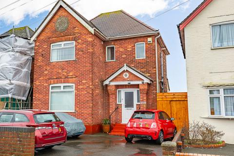 4 bedroom detached house for sale, Poole BH12