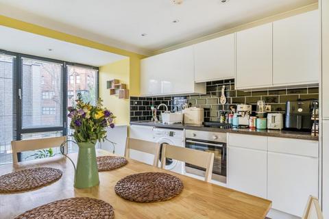 2 bedroom flat for sale, Friary Court,  Aylesbury,  HP20