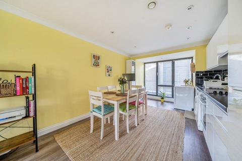 2 bedroom flat for sale, Friary Court,  Aylesbury,  HP20