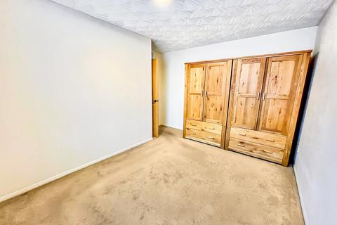 2 bedroom flat for sale, Valley Green, Hemel Hempstead, HP2