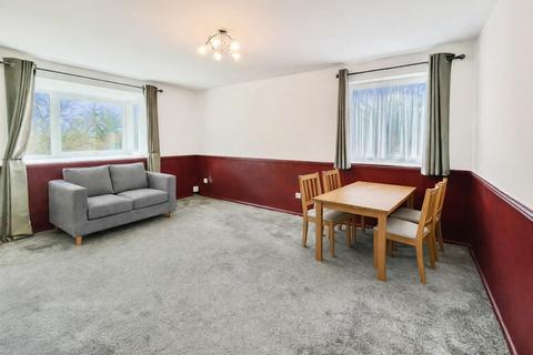 2 bedroom flat for sale, Valley Green, Hemel Hempstead, HP2