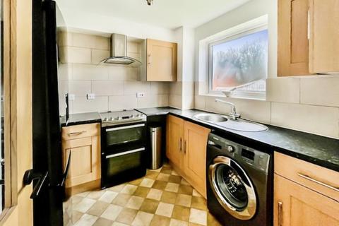 2 bedroom flat for sale, Valley Green, Hemel Hempstead, HP2