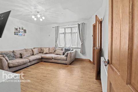 2 bedroom end of terrace house for sale, Cullen Square, South Ockendon