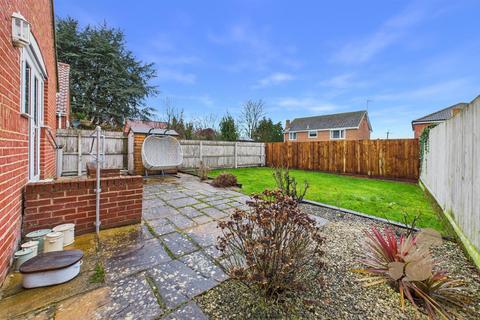3 bedroom detached bungalow for sale, Lees Court, Glemsford