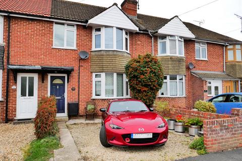 3 bedroom terraced house for sale, Bryans Close Road, Calne