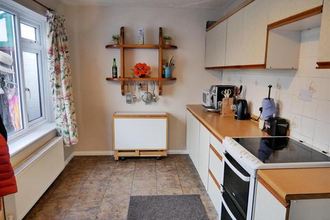 3 bedroom terraced house for sale, Bryans Close Road, Calne