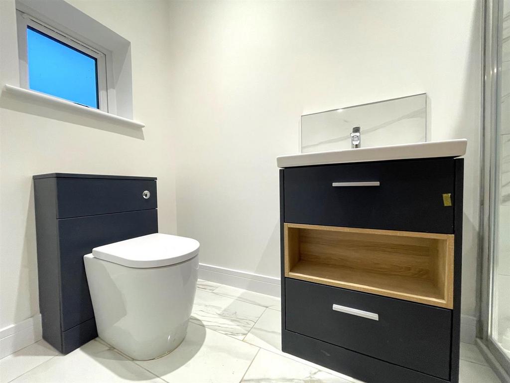 Ensuite.jpg