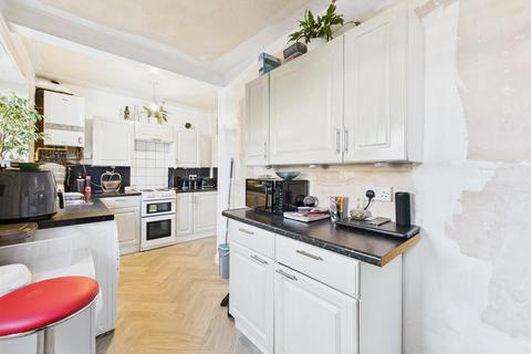3 bedroom terraced house for sale, Field Road, Bridlington