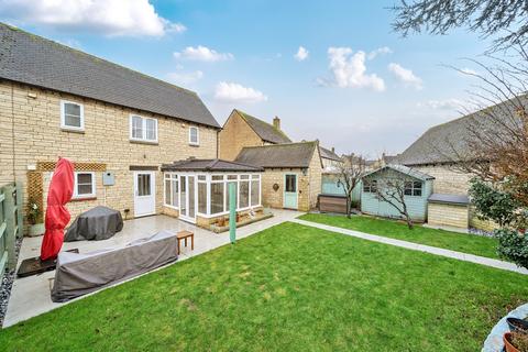 Hawthorn Drive, Bradwell Village, Burford, Oxfordshire, OX18