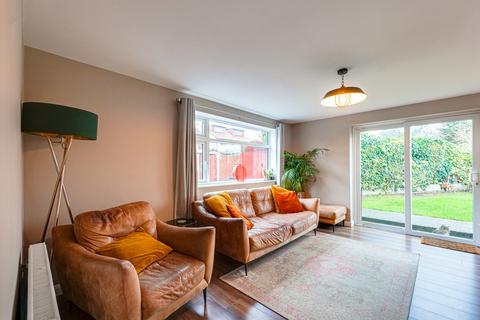2 bedroom apartment for sale, Northville Drive, Westcliff-on-sea, SS0
