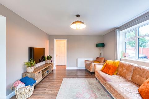 2 bedroom apartment for sale, Northville Drive, Westcliff-on-sea, SS0