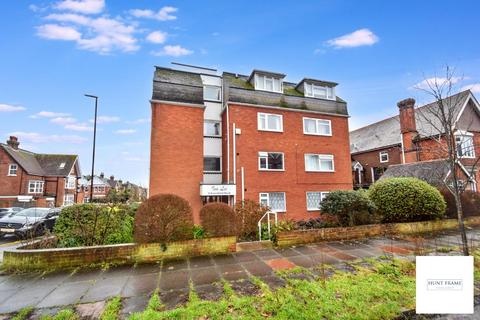 2 bedroom flat for sale, Eversfield Road, Eastbourne BN21