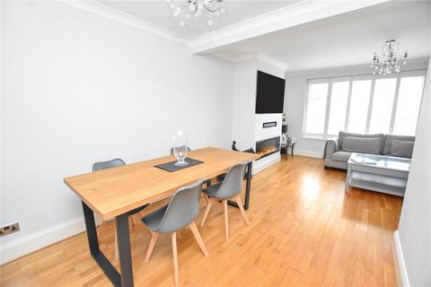 4 bedroom bungalow for sale, Broom Mead, Bexleyheath, Kent, DA6